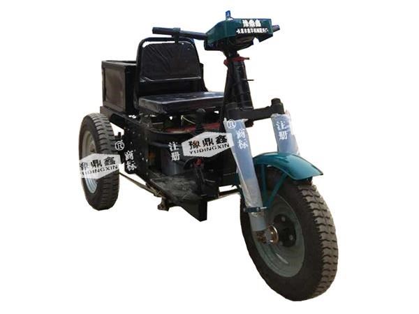 电动牵引车
